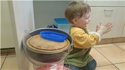 Schaut mal. Das habe ich ganz alleine gestapelt. HEEEEE! Guckt mal her! DSC_6533.jpg