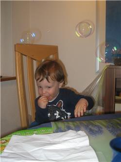 Was machen die denn. Wo kommt denn das alles her. Und was ist das überhaupt. Und warum ist das denn hier? IMG_3551.jpg