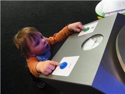 Können die das denn nicht etwas tiefer unten anbauen. Das ist ja richtig anstrengend. Wie soll denn ein normaler Mensch das bedienen? RIMG0118.jpg