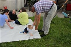 Niemand beachtet mich. Zum Glück ist Opa da. IMG_1507.jpg