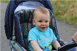 Schaut mal her. Ich kann Sitzen und hab Spass dabei. IMG_1621.jpg