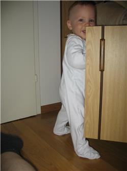 Ist das eine Tür? Aber dahinter gehts gar nicht weiter - hmmmm. Die grossen sind seltsam. IMG_3016.jpg