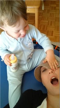 Du klaust mir einfach meinen schönen Hut und denkst wohl ich lass das einfach auf mir sitzen? Im Gegenteil! Meine Rache wird furchtbar sein. Erst das eine Auge und dann das andere. DSC_8484.jpg