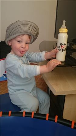 Nicht dass Ihr denkt ich wäre betrunken. Nein, nein - die Flasche ist ja noch voll. DSC_8485.jpg