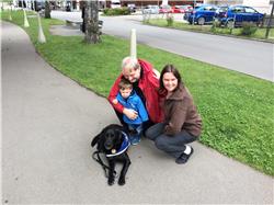 Heute hatten wir Besuch von der Janka. Die hat einen lustigen Hund mit dabei. IMG_0455.jpg