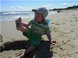 Ihhhh! Wer hat denn meine Füsse dreckig gemacht? Wenn ich den erwische! RIMG0029.jpg