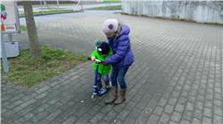 Jetzt zeigt sie mir auch noch wie das geht. Aber ich glaube das muss ich erst in Ruhe lernen IMAG0125.jpg