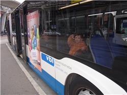 Opa ,komm schnell rein! Nicht dass der Bus noch ohne Dich losfährt RIMG0243.jpg